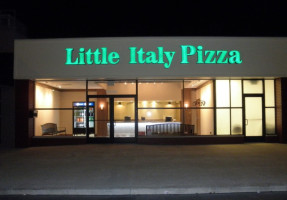 Little Italy Pizza outside