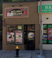 Milano Pizza outside