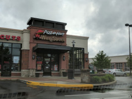 Pizza Hut outside