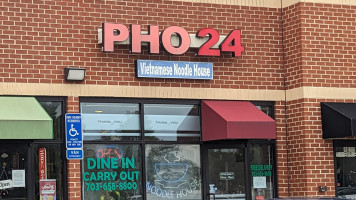 Pho 24 outside