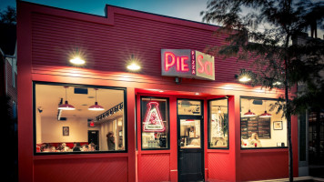 Pie Sci Pizza Detroit food