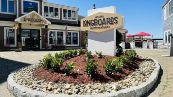 Longboards Restaurant Bar outside