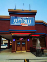 Old Detroit Burger – Troy outside