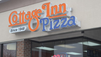 Cottage Inn Pizza Southfield food