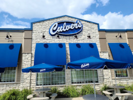 Culver's In L outside