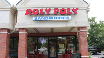 Roly Poly Sandwiches outside