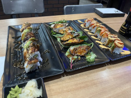 Hot Wok -aki Sushi food