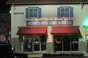 Noah's Ny Bagels food