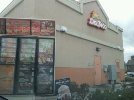 Del Taco outside