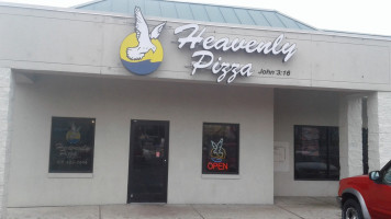 Heavenly Pizza Findlay outside