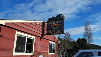 Farms Reach Cafe outside