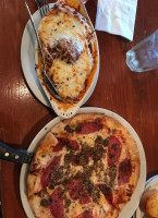 Ciro's Pizzeria food