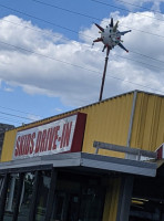 Skid's Drive-in In Burl food