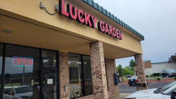 Lucky Garden outside