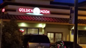 Everest Golden Moon outside