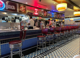 Silver Diner In Arl food