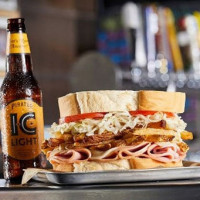 Primanti Bros. Restaurant And Bar Novi food