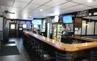 Isaac's Sports Bar Grill Restaurant In New Holste food