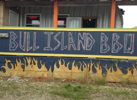 Bull Island Barbecue inside