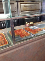 Albert's Pizza Shop food