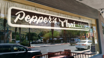 Peppers Thai Palm Springs outside