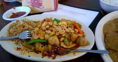 Wong's Chop Suey food