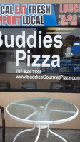 Buddies Pizza food