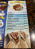 Mariscos Zamudio inside