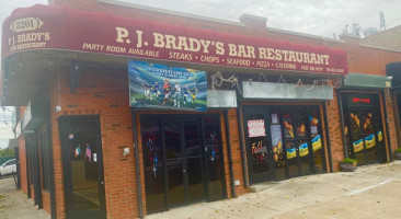 Pj Brady's outside