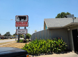 Sirloin Stockade outside