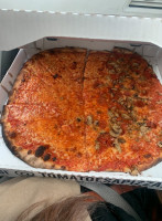 Tomatoes Apizza (halsted Rd. food