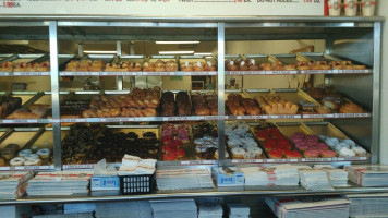 Shipley Do-nuts outside