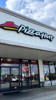 Pizza Hut outside