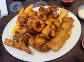 Barbara's Fishtrap food