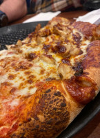 Barro's Pizza food