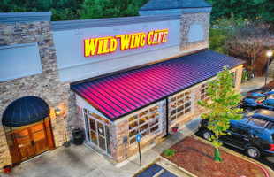 Wild Wing Cafe outside