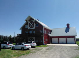 Shoot Out Barn Restaurant outside