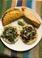 El Rulas Tacos food