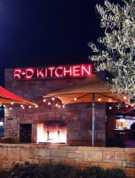 R+d Kitchen outside