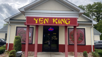 Yen King outside