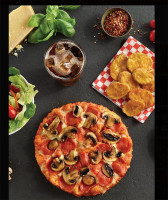 Shakey's Pizza Parlor food