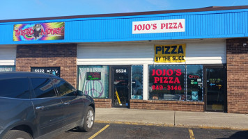 Jojo's Pizza outside