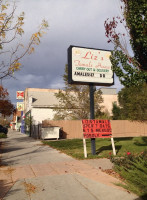 Liz's Tamale House inside