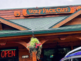 Wolf Pack Cafe food