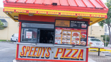 Speedy's Pizza Grill outside