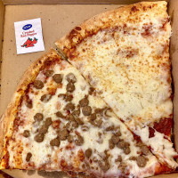 Speedy's Pizza Grill food