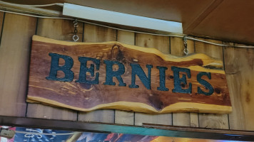 Bernies Grill outside