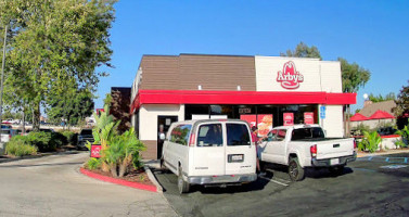 Arby's outside