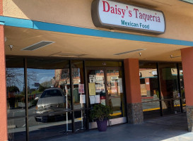 Daisy's Taqueria outside