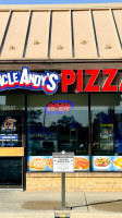 Uncle Andy's Pizza food